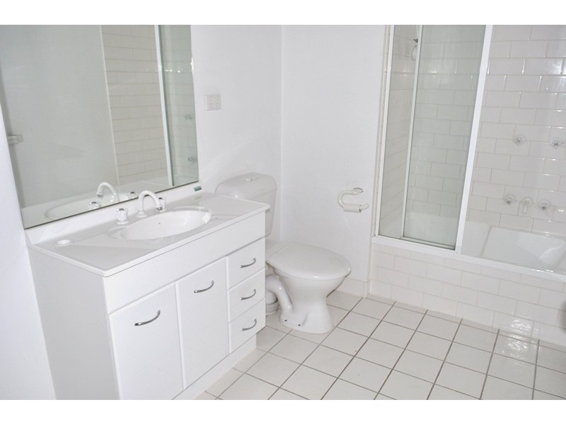 REF 21654/88 Southbank Boulevard, Southbank VIC 3006