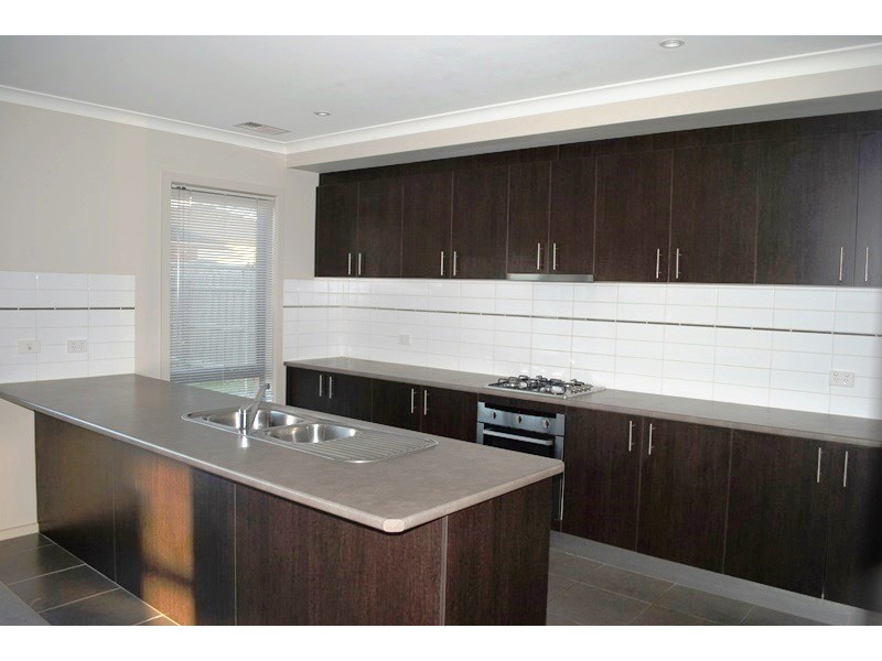 11 Bliss Street, Point Cook VIC 3030