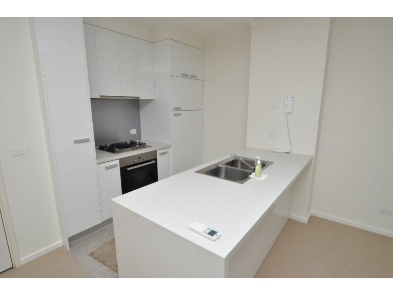 REF 21663/180 City Road, Southbank VIC 3006