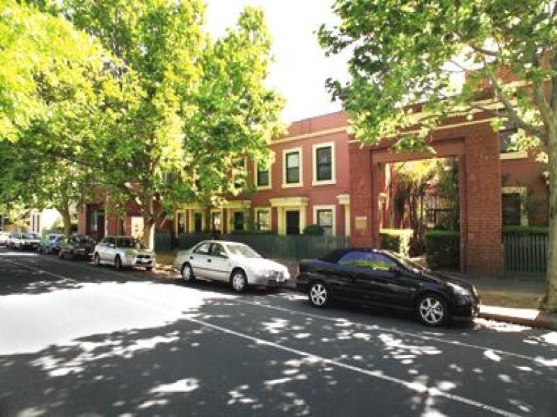 REF 21667/1023 Rathdowne Street, Carlton North VIC 3054