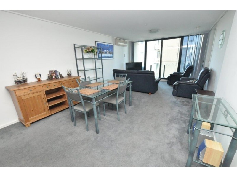 REF 21670/163 City Road, Southbank VIC 3006
