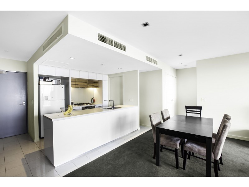 3203/100 Harbour Esplanade, Docklands VIC 3008