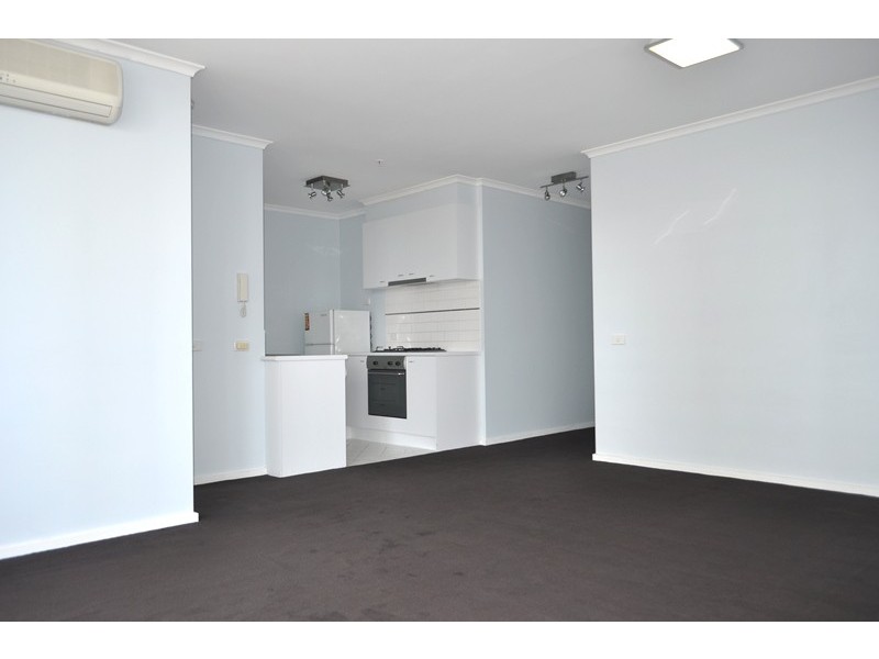 REF 21676/79 Whiteman Street, Southbank VIC 3006