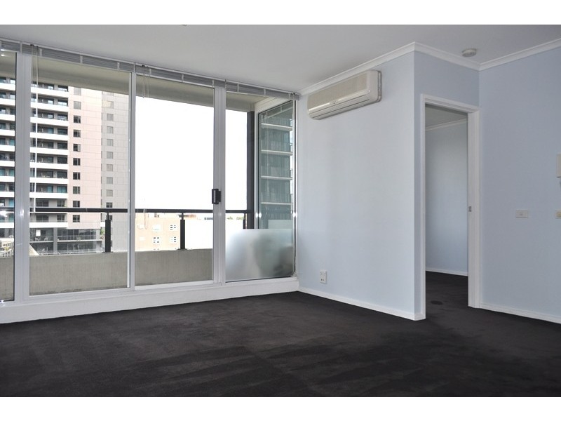REF 21676/79 Whiteman Street, Southbank VIC 3006