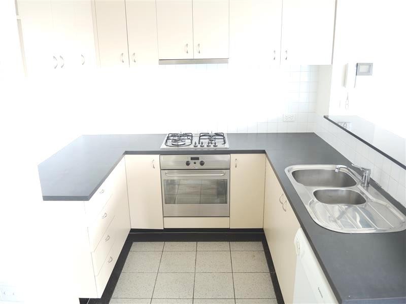 REF 21680/83 Whiteman Street, Southbank VIC 3006