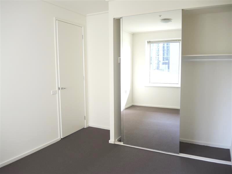 REF 21680/83 Whiteman Street, Southbank VIC 3006