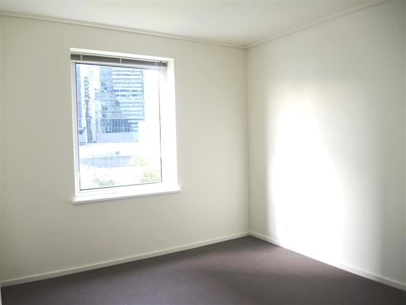 REF 21680/83 Whiteman Street, Southbank VIC 3006