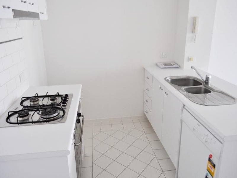 REF 21684/38 Bank Street, South Melbourne VIC 3205