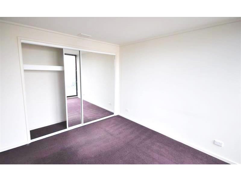 REF 21532/100 Kavanagh Street, Southbank VIC 3006