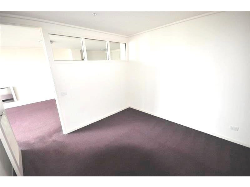 REF 21532/100 Kavanagh Street, Southbank VIC 3006