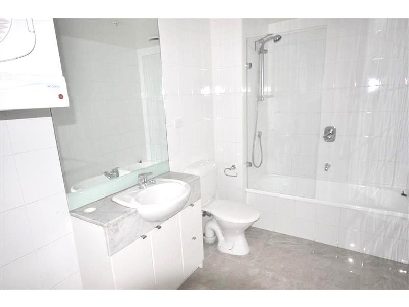 REF 21532/100 Kavanagh Street, Southbank VIC 3006