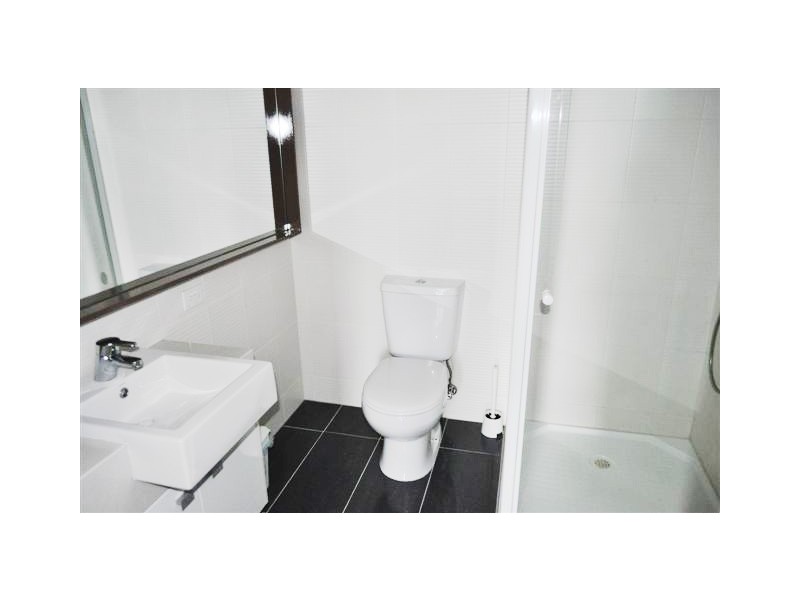 REF 21690/46 Clarendon Street, Southbank VIC 3006