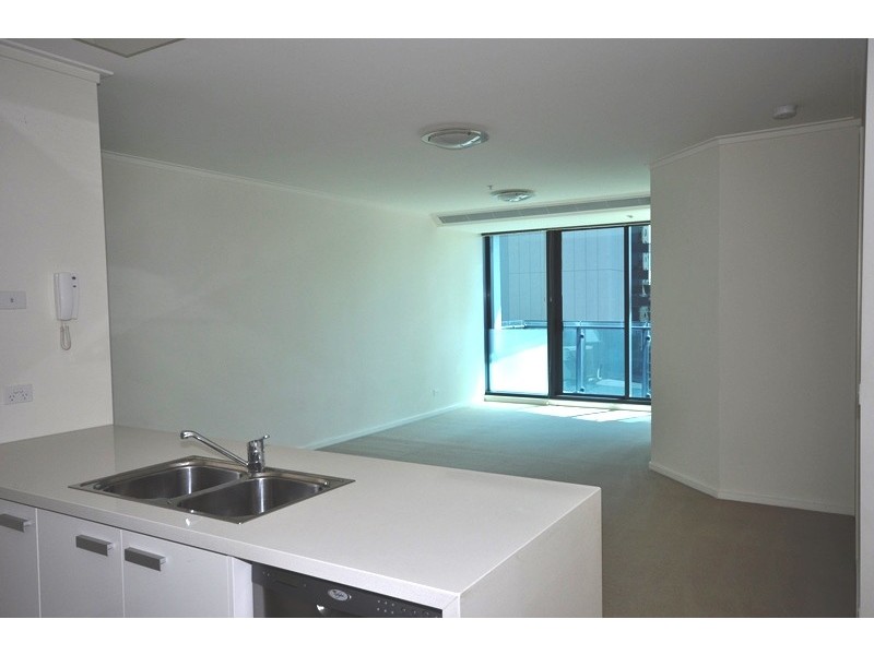 REF 21691/180 City Road, Southbank VIC 3006