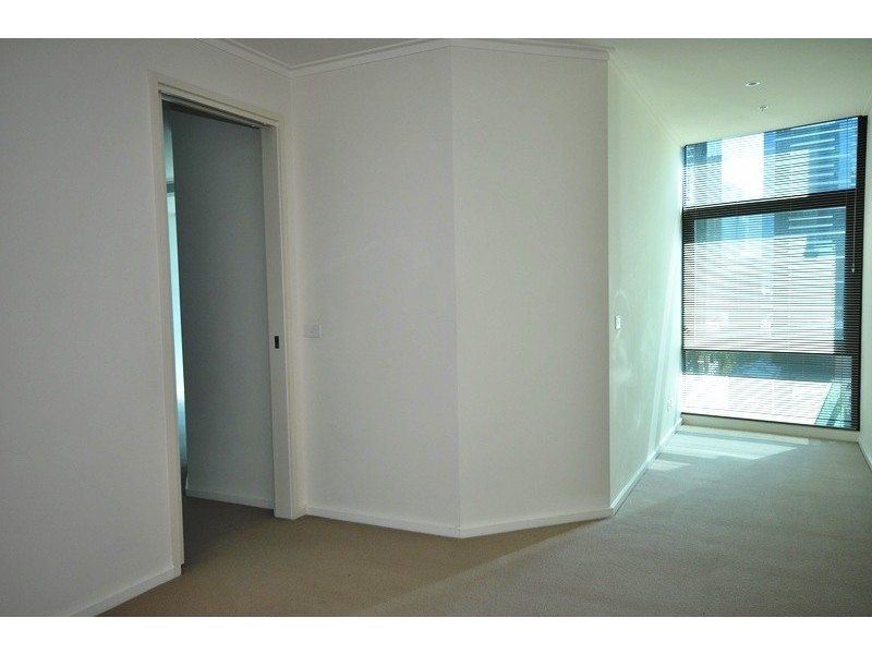 REF 21691/180 City Road, Southbank VIC 3006