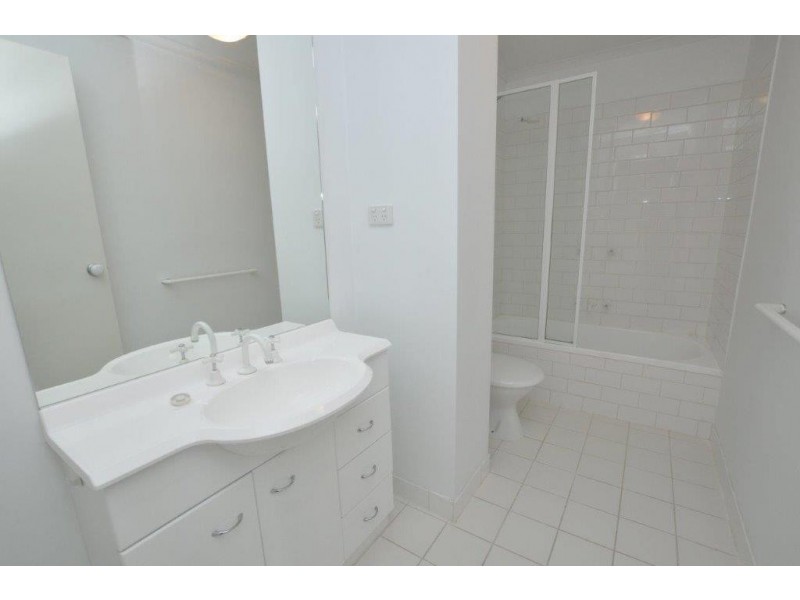 REF 21704/148 Wells Street, South Melbourne VIC 3205