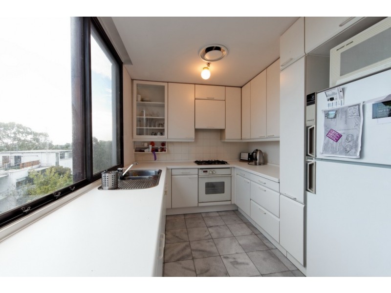 53/29 Queens Road, Melbourne VIC 3004