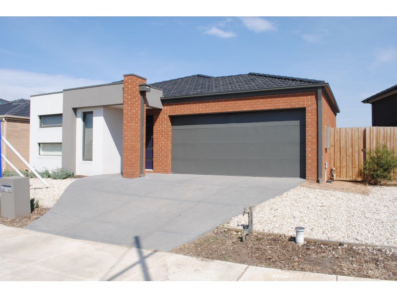 52 Canegrass Drive, Point Cook VIC 3030