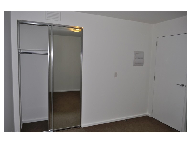 REF 22062/241 City Road, Southbank VIC 3006