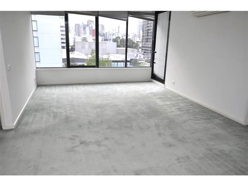 REF 21710/28 Bank Street, South Melbourne VIC 3205