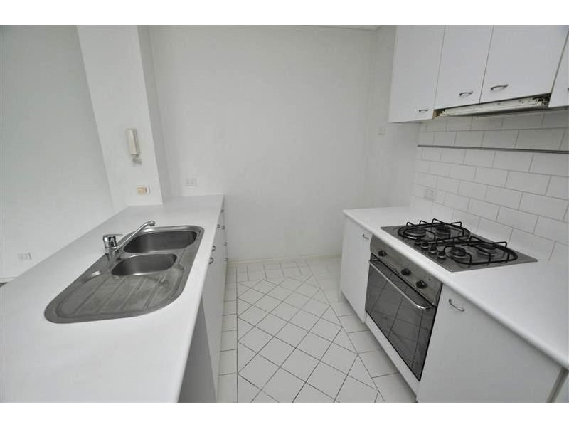 REF 21710/28 Bank Street, South Melbourne VIC 3205