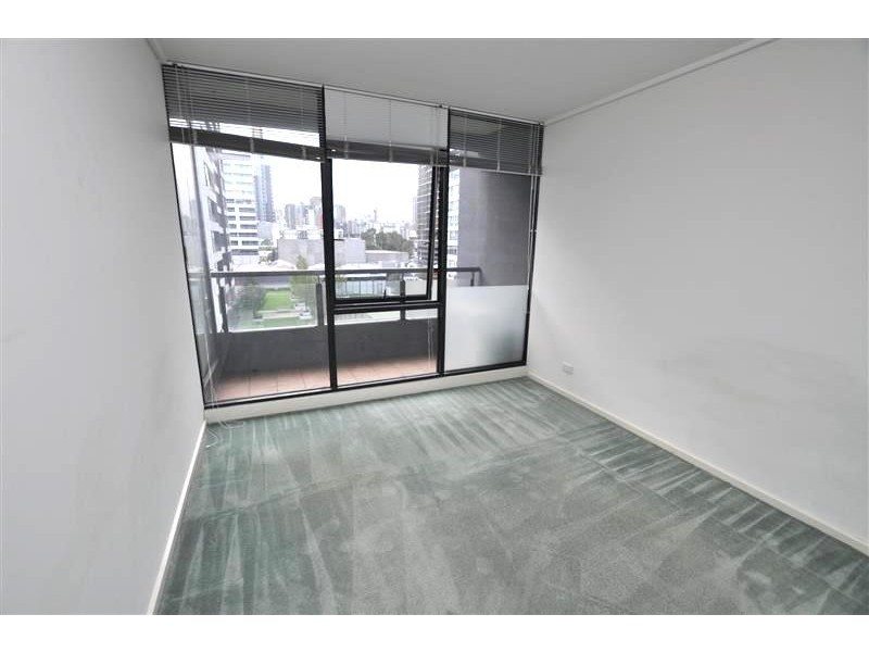 REF 21710/28 Bank Street, South Melbourne VIC 3205