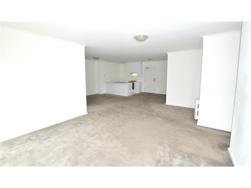 REF 21713/79 Whiteman Street, Southbank VIC 3006