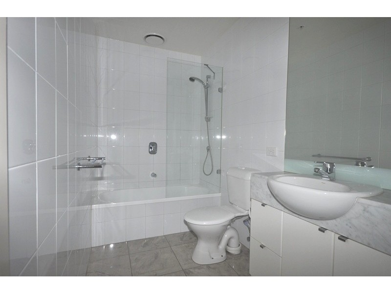 REF 21714/88 Kavanagh Street, Southbank VIC 3006