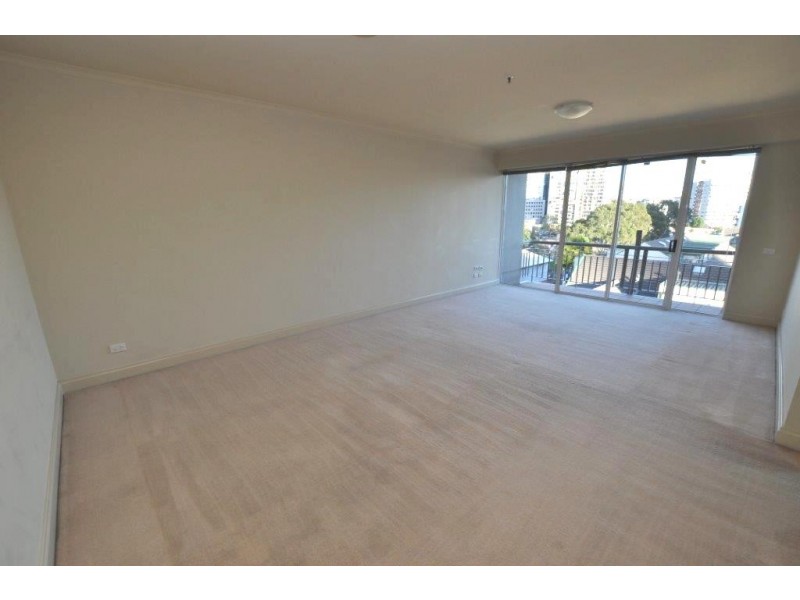 REF 21716/8 Wells Street, Southbank VIC 3006