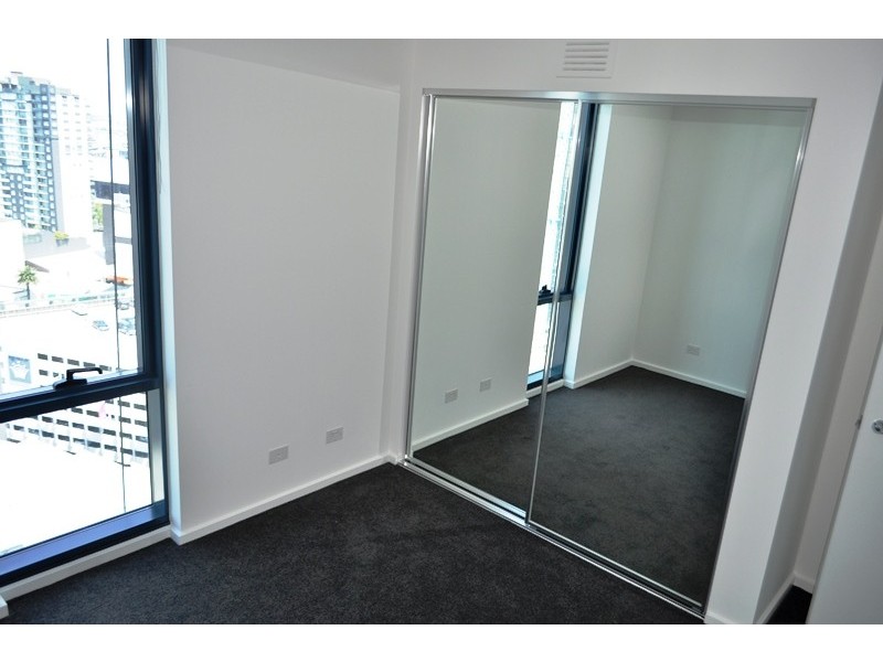 REF 28091/241 City Road, Southbank VIC 3006