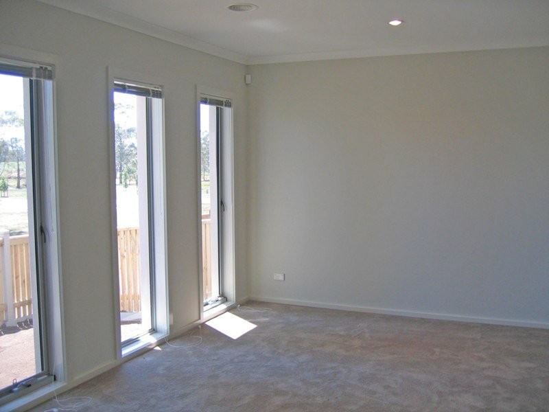 13 Newland Walk, Mernda VIC 3754