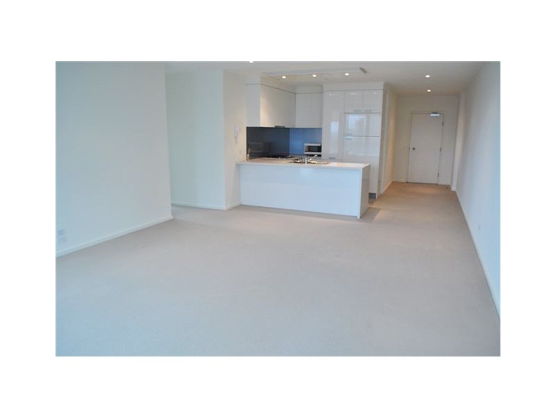 REF 21724/180 City Road, Southbank VIC 3006