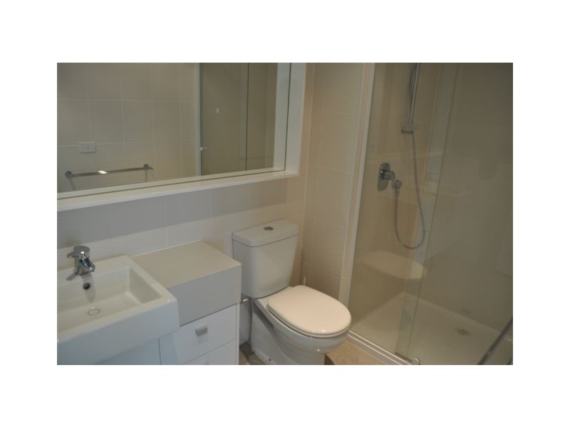 REF 21724/180 City Road, Southbank VIC 3006