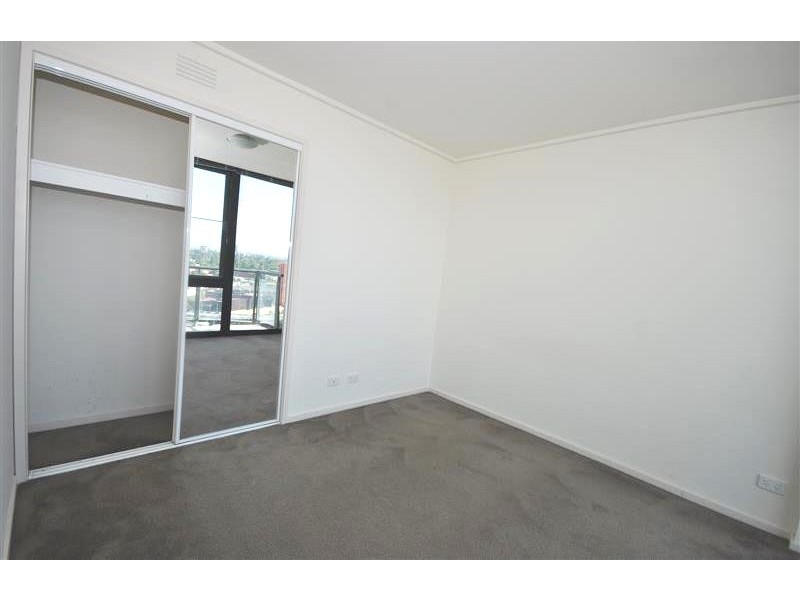 REF 21588/100 Kavanagh Street, Southbank VIC 3006
