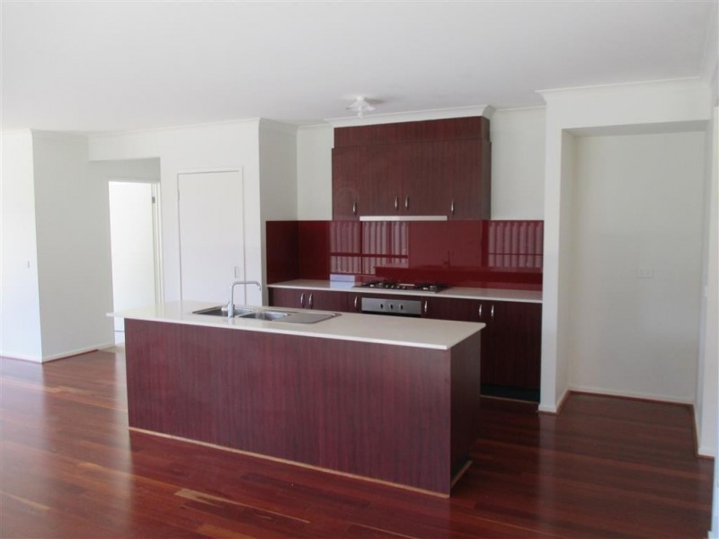 8 Eccles Vista, Point Cook VIC 3030