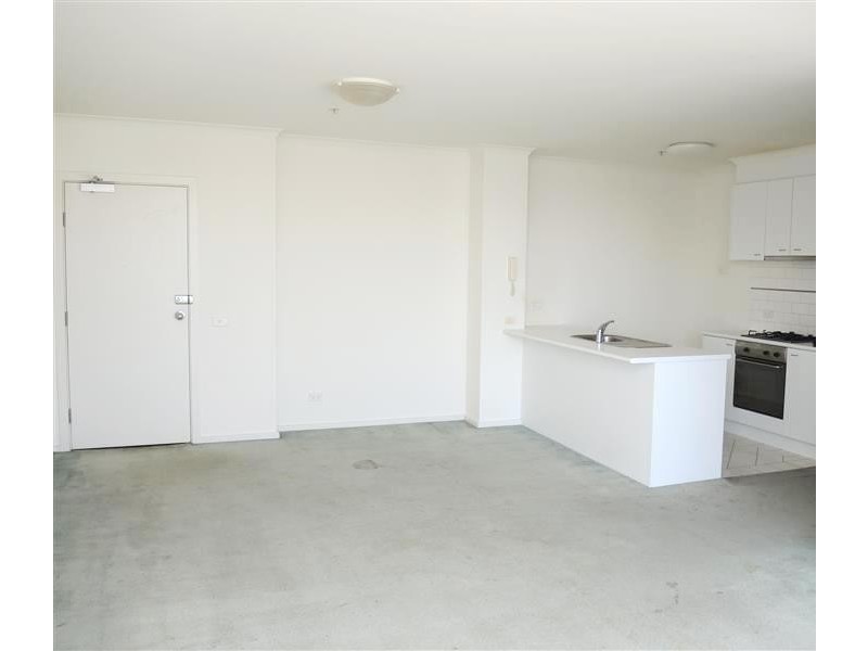 REF 21729/79 Whiteman Street, Southbank VIC 3006