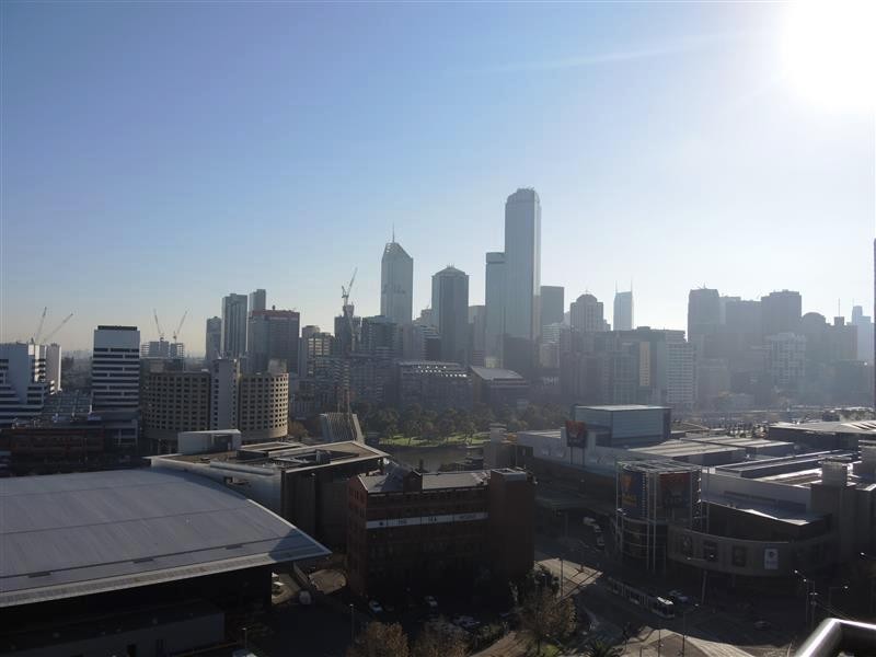 REF 21729/79 Whiteman Street, Southbank VIC 3006