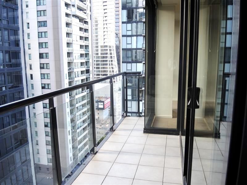 REF 21730/100 Kavanagh Street, Southbank VIC 3006