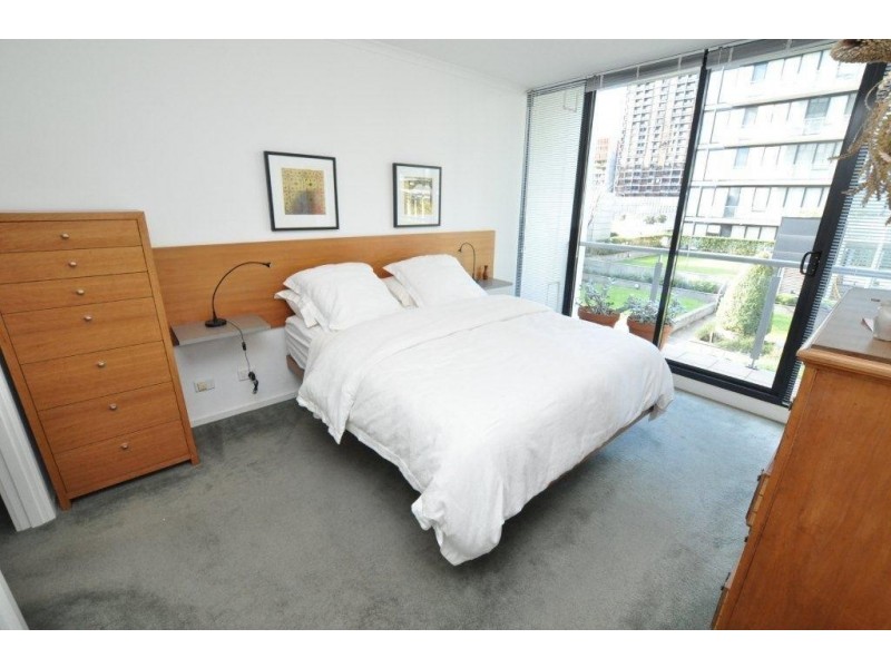 REF 21731/69 Dorcas Street, South Melbourne VIC 3205