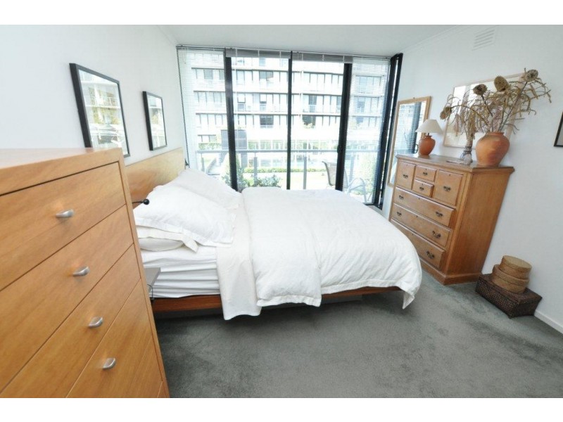 REF 21731/69 Dorcas Street, South Melbourne VIC 3205