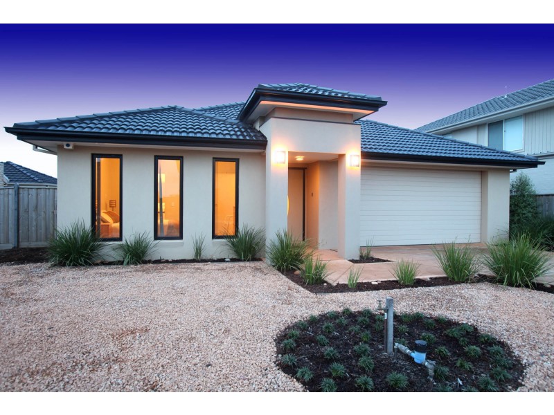 3 Water Stone Cove, Sanctuary Lakes VIC 3030