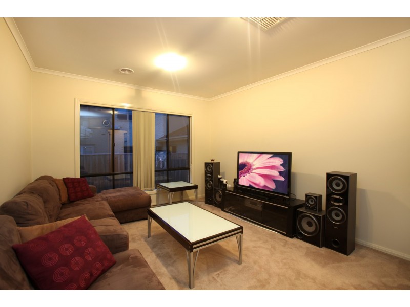 3 Water Stone Cove, Sanctuary Lakes VIC 3030