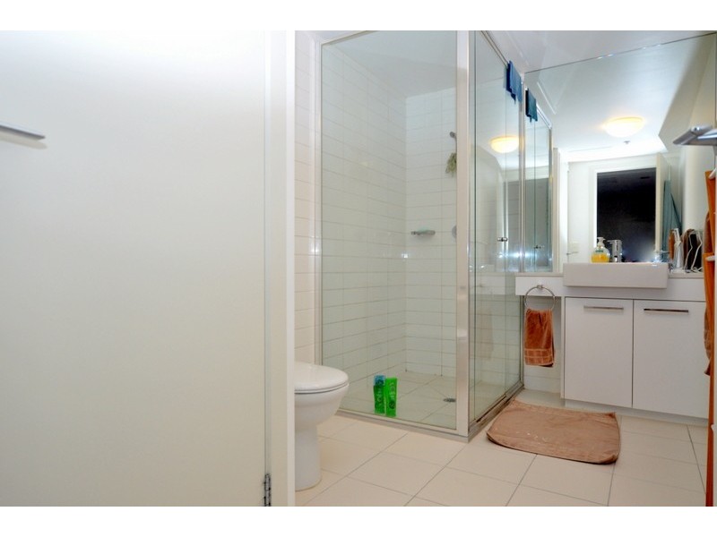 904/100 Harbour Esplanade, Docklands VIC 3008