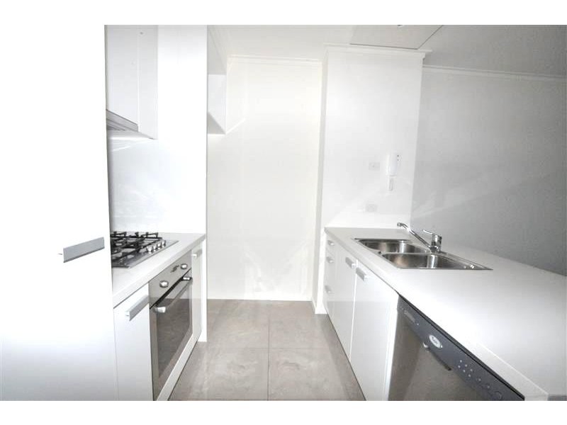 REF 21736/180 City Road, Southbank VIC 3006