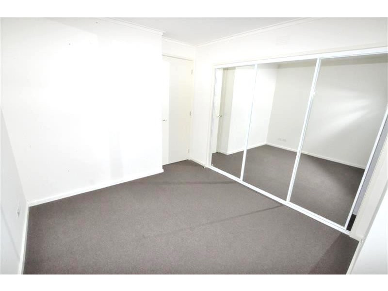 REF 21736/180 City Road, Southbank VIC 3006