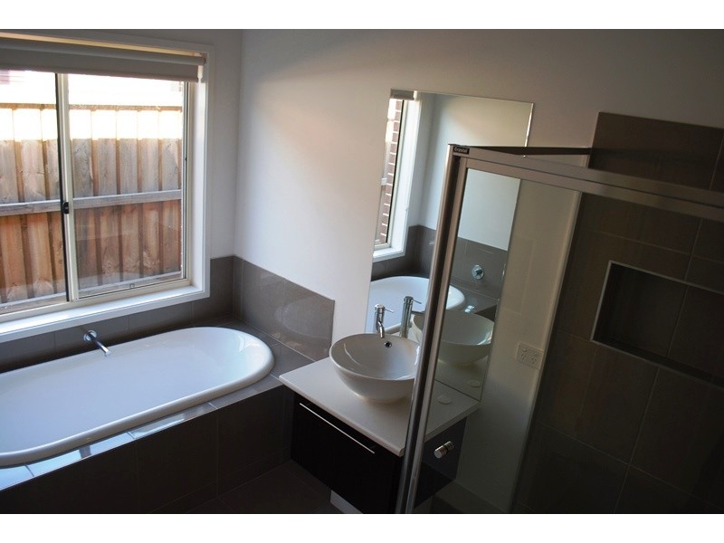 44 Canegrass Drive, Point Cook VIC 3030