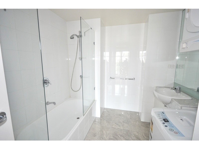 REF 21744/100 Kavanagh Street, Southbank VIC 3006