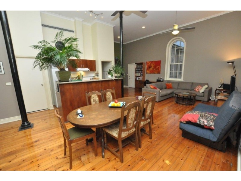 42 Wiltshire Drive, Kew VIC 3101