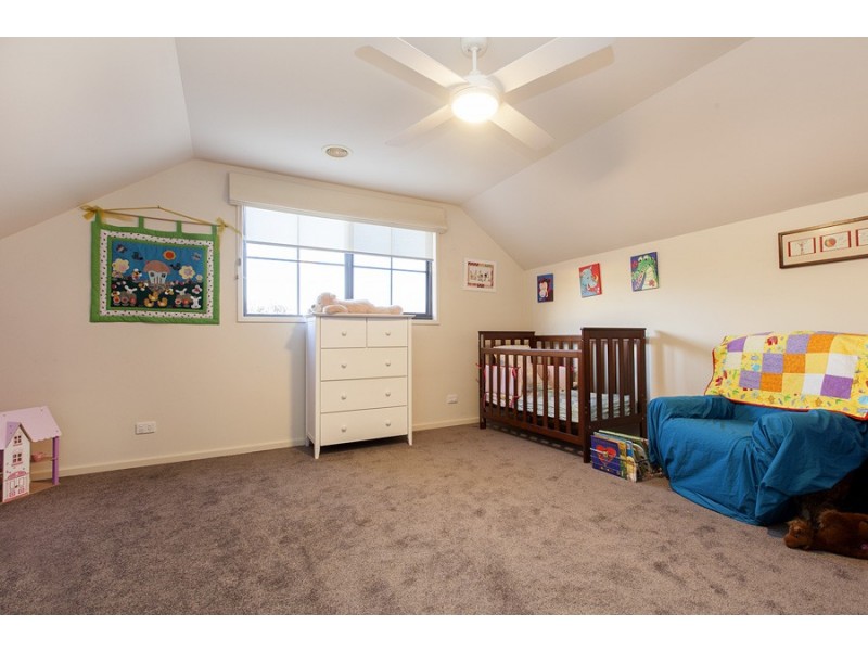 17 Miles Franklin Boulevard, Point Cook VIC 3030