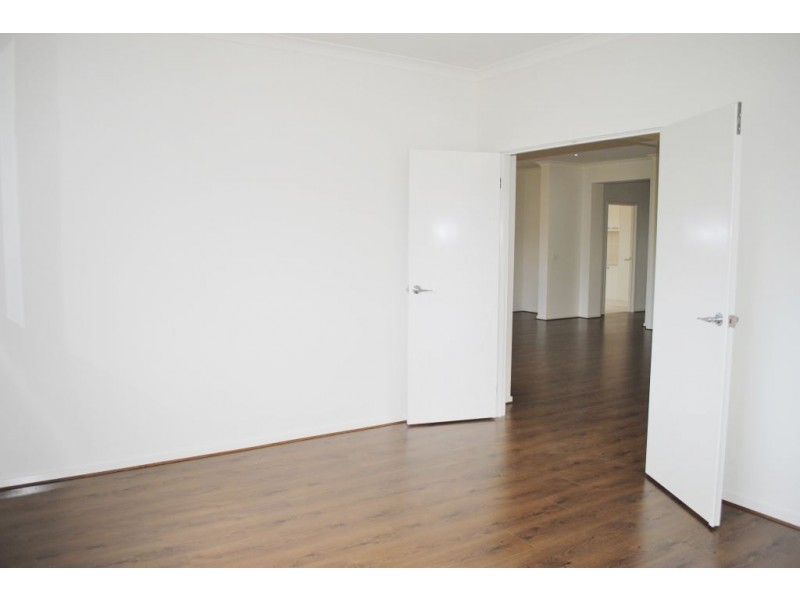 5 Ranfurlie Avenue, Point Cook VIC 3030