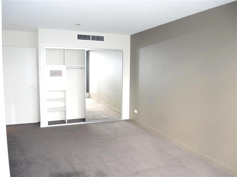 3402/100 Harbour Esplanade, Docklands VIC 3008